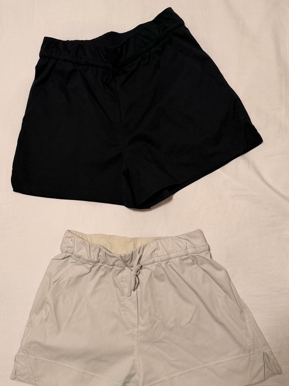 Lululemon Cream Cinchable High-Waist Shorts - 3.5” - Picture 6 of 7